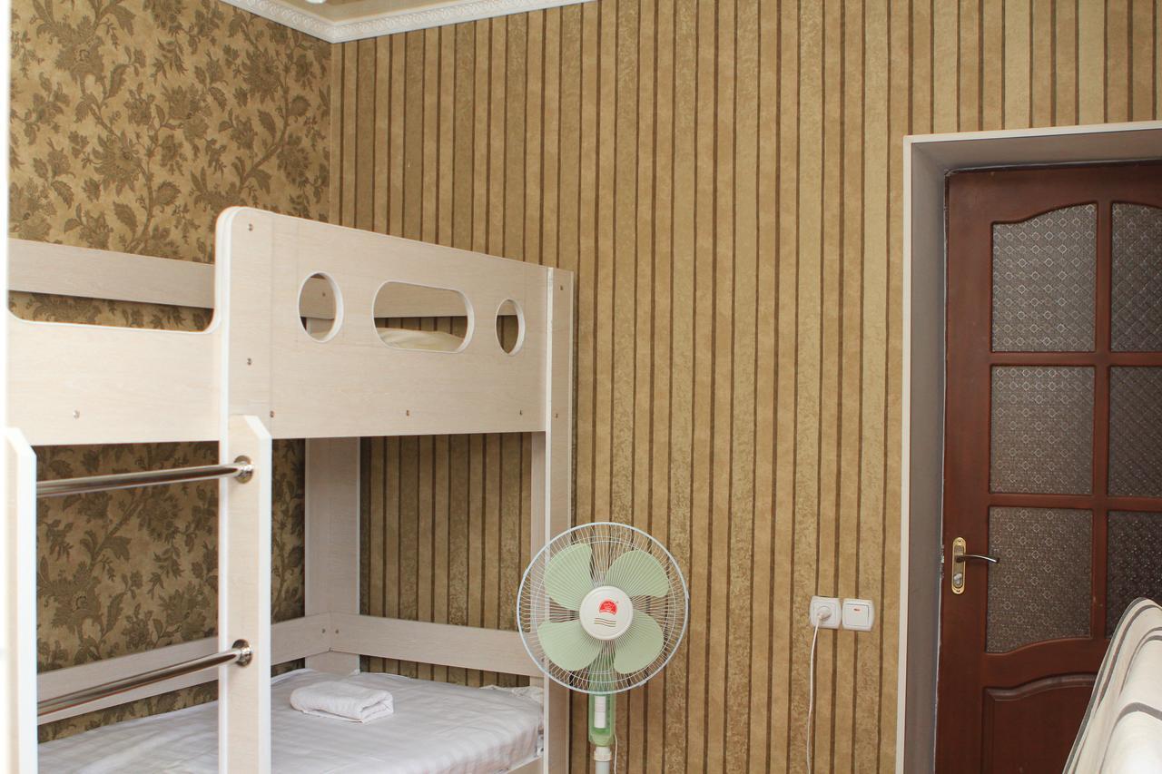 Holiday Hostel House Bișkek Exterior foto